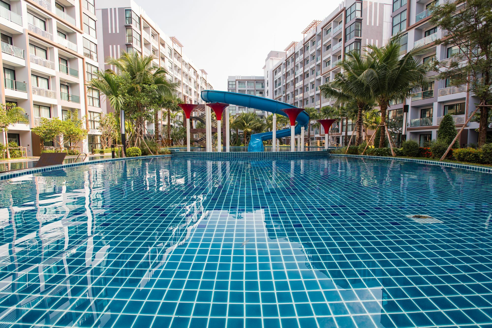 Апартаменты Dusit Grand Park Джомтьен Экстерьер фото