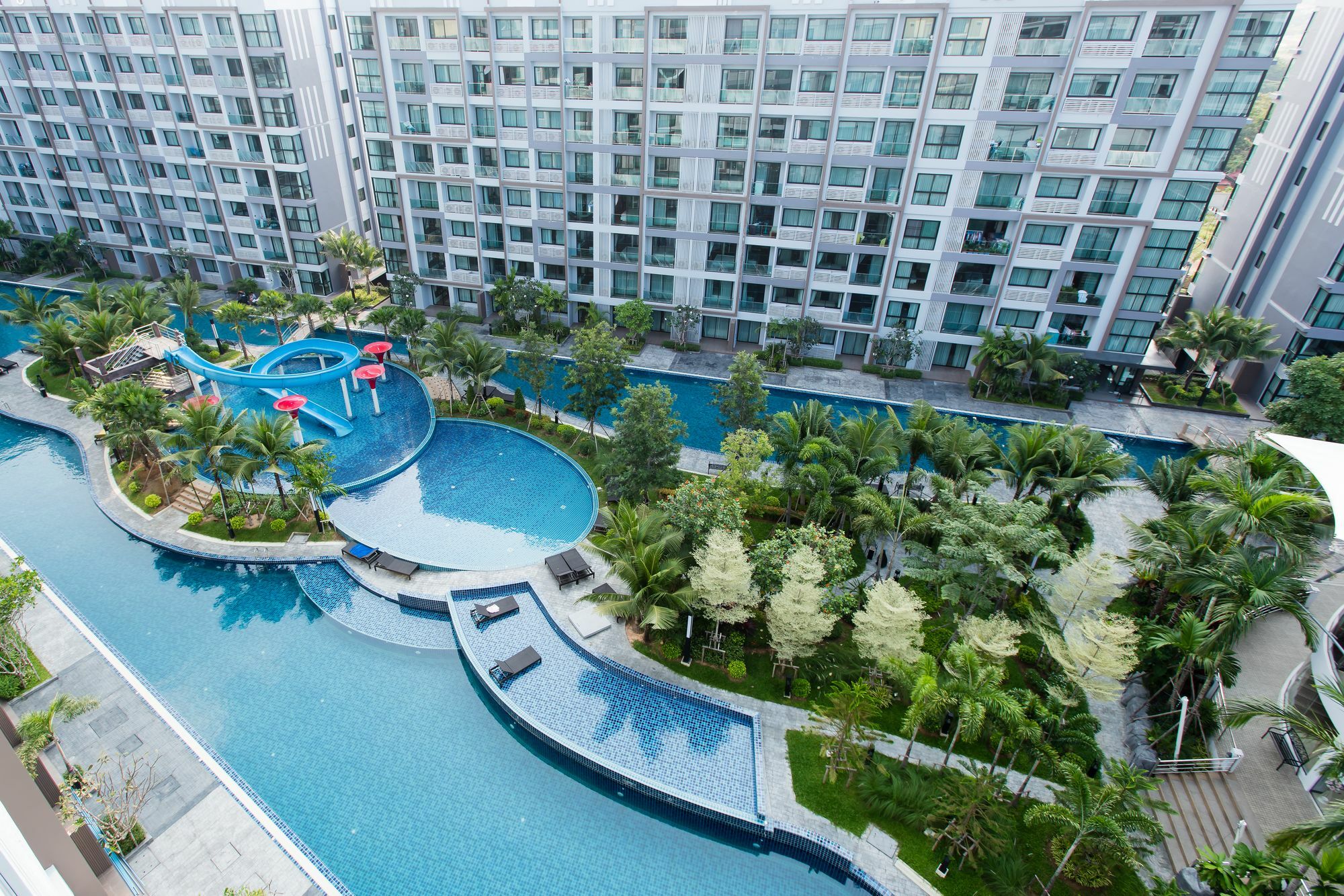 Апартаменты Dusit Grand Park Джомтьен Экстерьер фото